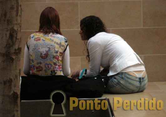 Fotos de Mulheres Gostosas Pagando Cofrinho