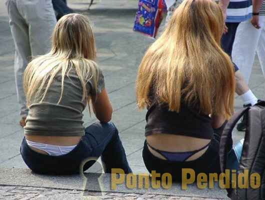 Fotos de Mulheres Gostosas Pagando Cofrinho