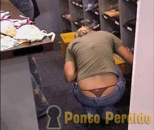 Fotos de Mulheres Gostosas Pagando Cofrinho