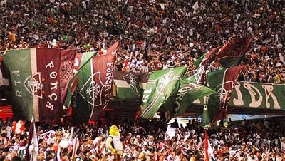 Torcida do Fluminense faz a sua parte